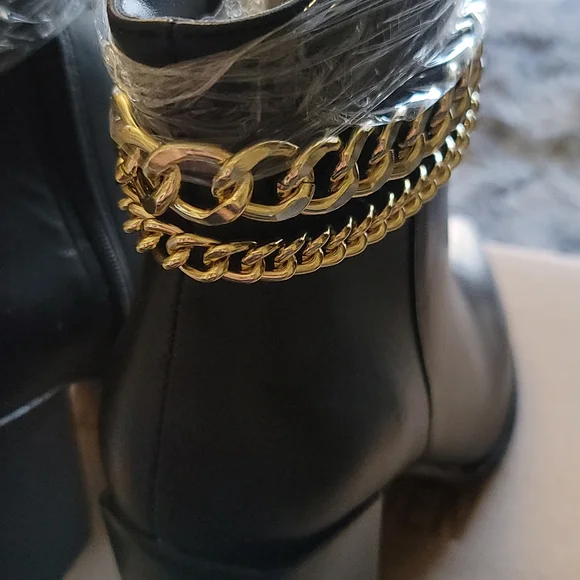 Steve Madden Perlina Black Leather Chain Booties - Picture 10 of 14